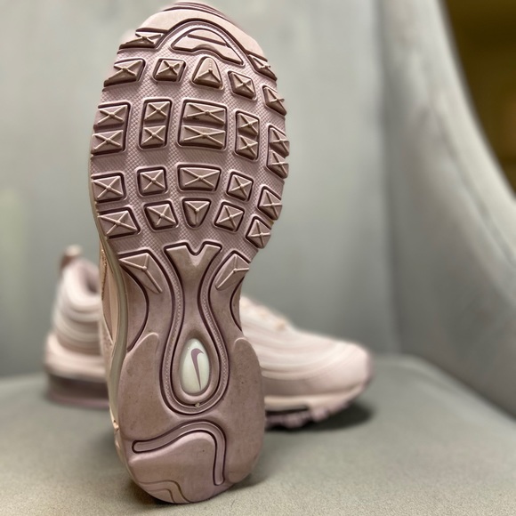 Cut in half: Nike Air Max 97 Review | RunRepeat Women’s Nike Air Max 97